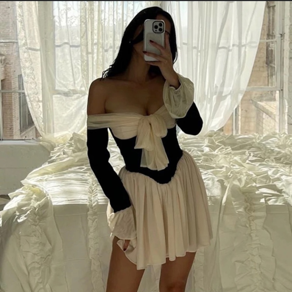 HOUSE OF CB 'Alana' Black & Cream Off‎ Shoulder Dress NWOT size XS A-C
